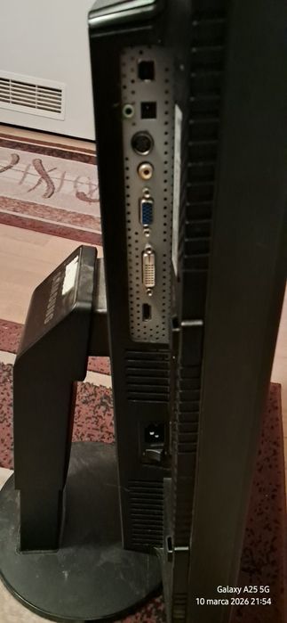 Monitor komputerowy