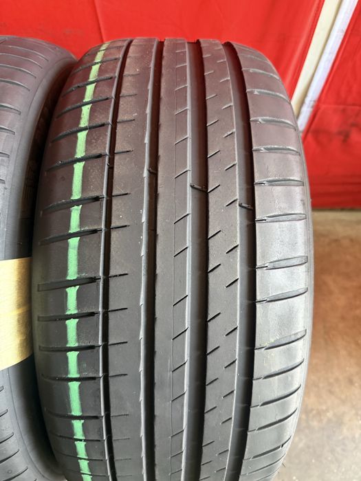 Pneus 245/45/18 Michelin Pilot sport 4 ZP Impecaveis