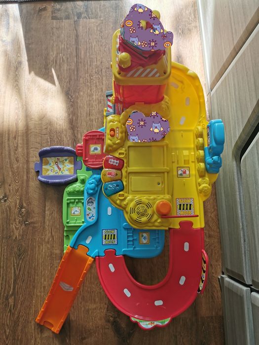 Garaż interaktywny tutut vtech