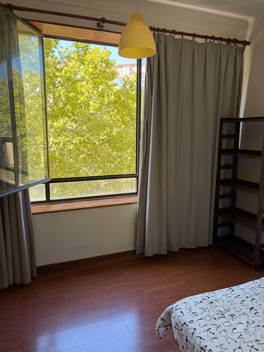 Arrenda-se quarto individual apenas a rapariga estudante
