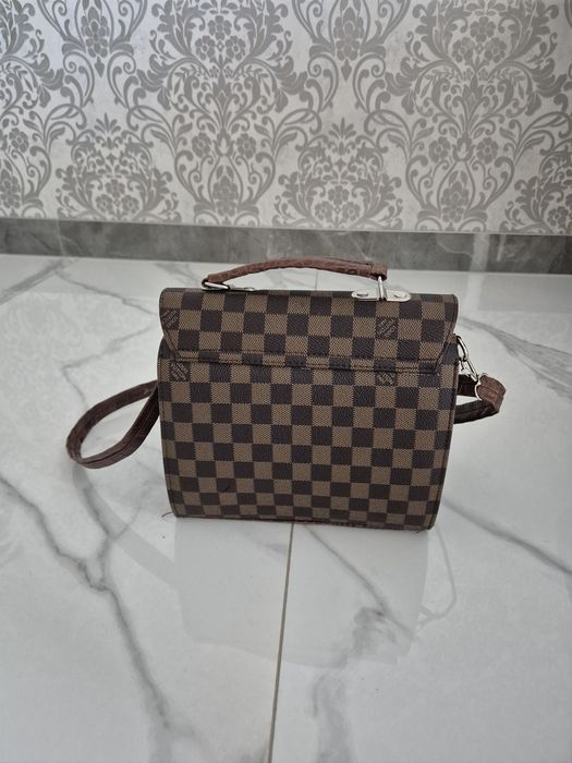 Louis  Vuitton -жіноча сумка
