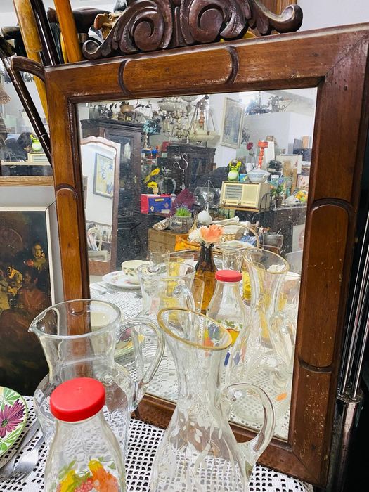 Grande variedade de espelhos