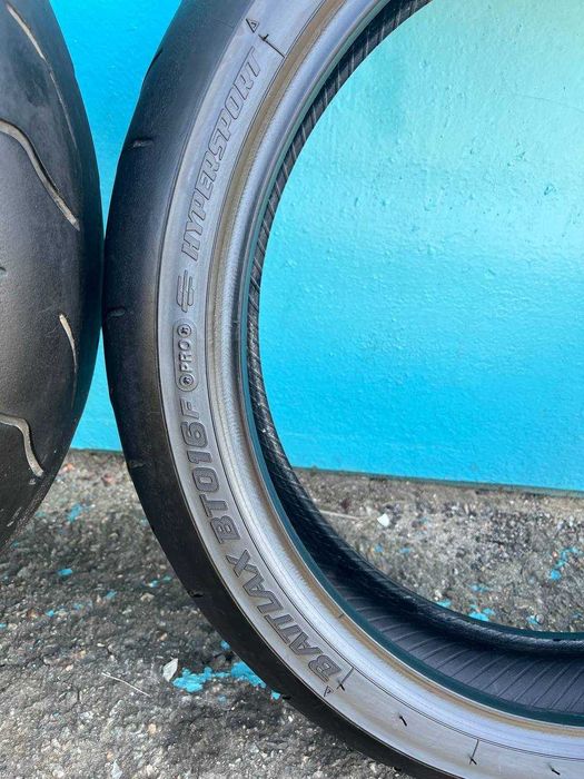 Покрышки Bridgestone Battlax BT016 Pro 180 и 120 R17 73W