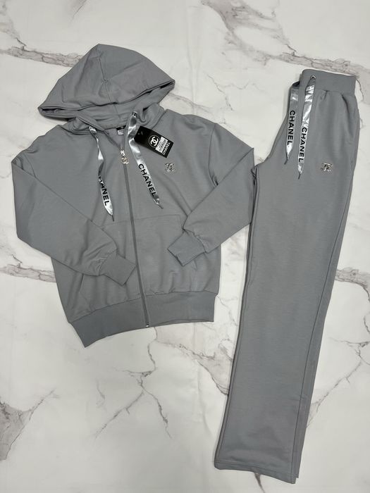 Костюм  жіночий  Chanel з  брюками палаццо та сірий
