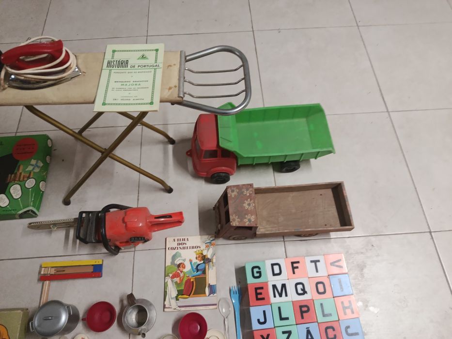 Brinquedos e jogos antigos
