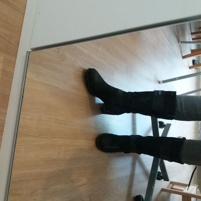 BOTAS ALTAS MARCA ARA super confortáveis quentes de pele pretas