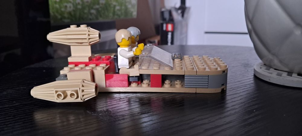 LEGO Star Wars 7110 Landspeeder (1999)