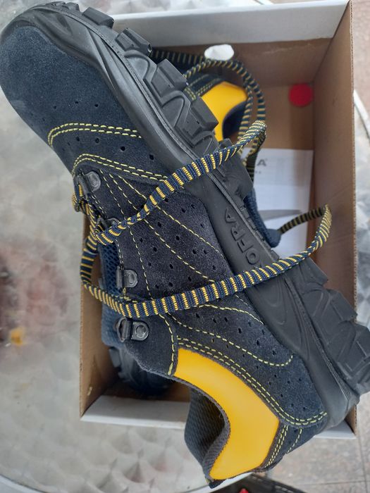 Sapatos de segurança nr 43