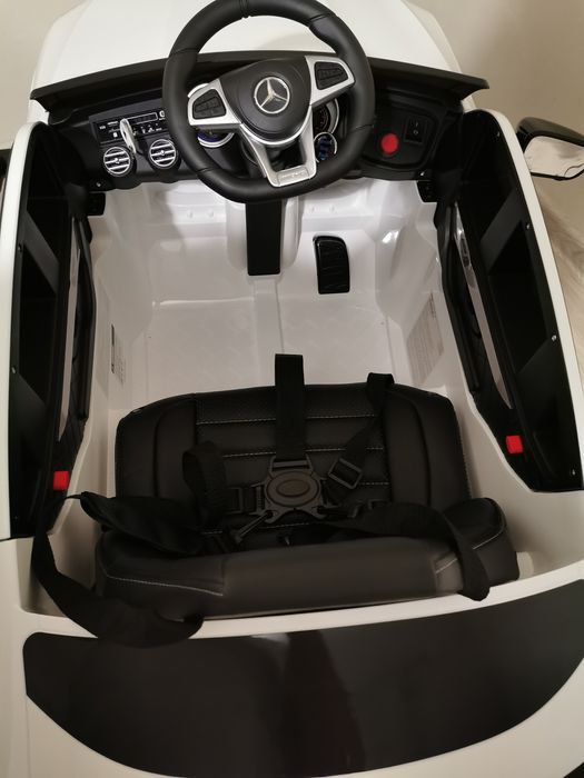 Pojazd na akumulator Mercedes GLC 63S 4x4 Koła Eva,Pilot, Pasy, MP3