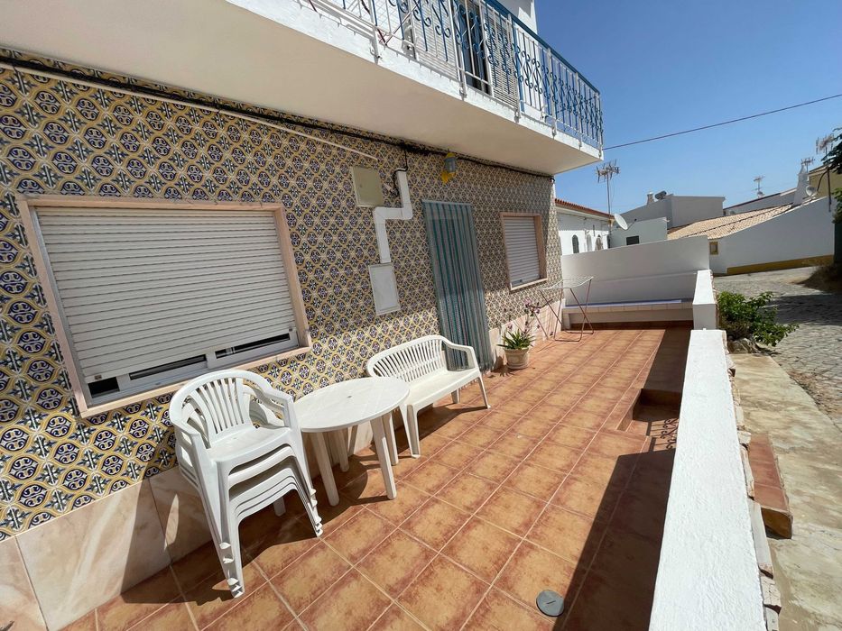 Aluga-se praia da Manta Rota