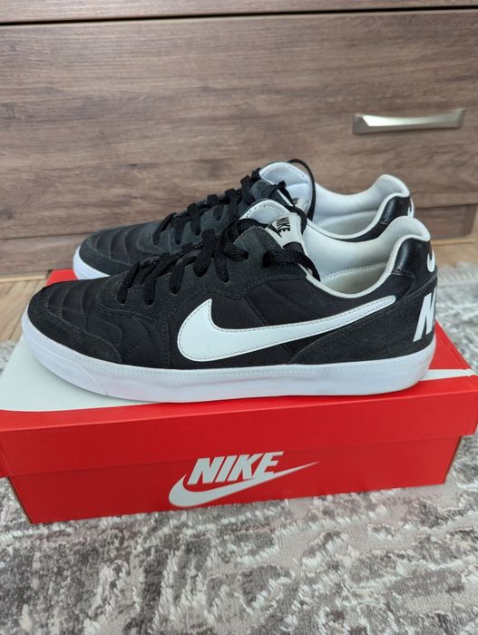 Кросівки Nike 43 розмір