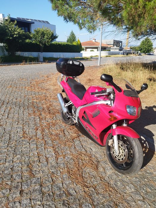 Honda VFR 750  V4 – Lendária – Troco por Trail (Transalp 600, XT, V-S