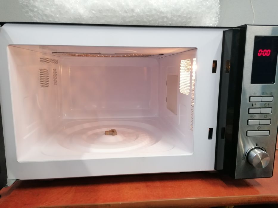 Mikrofalówka Quigg m32