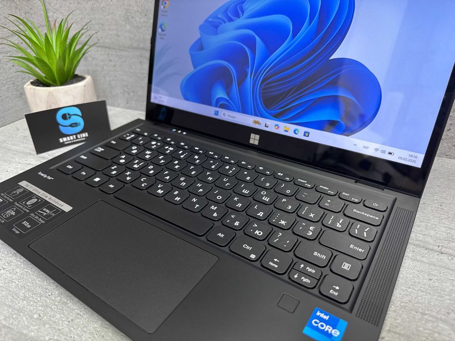 Сенсорний ноутбук Gateway GWTC51427-BK/i5-1235u/512gb ssd