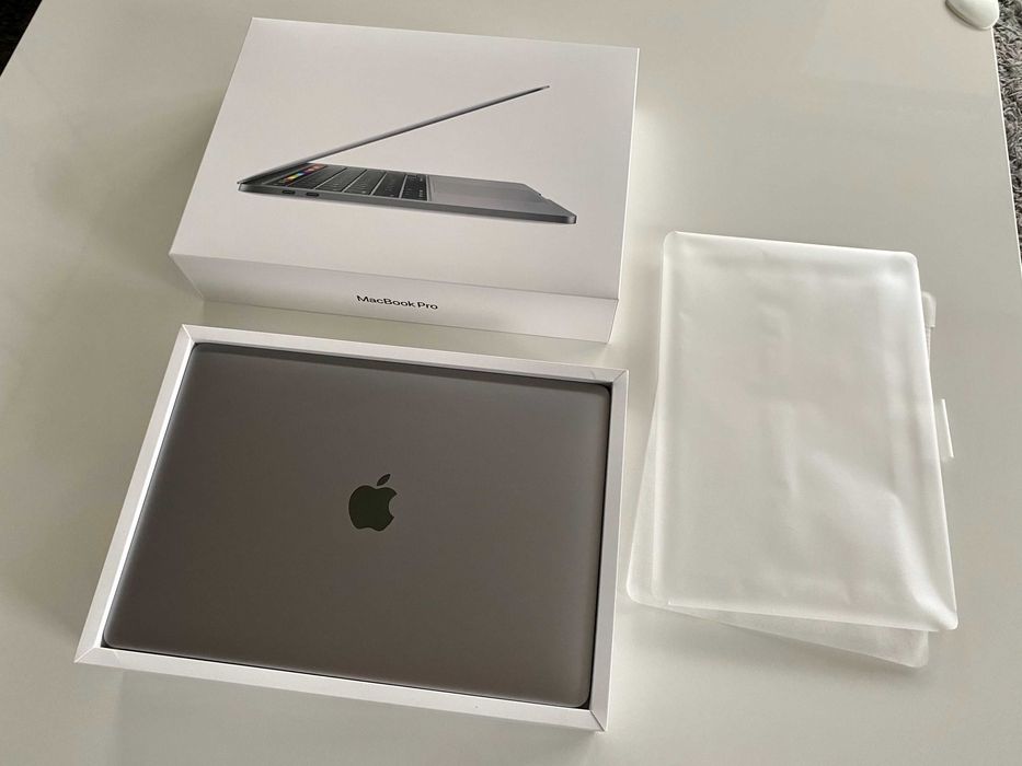 Apple MacBook Pro 13” 2020 | i5 | 8GB RAM | 512GB SSD | B. ZADBANY