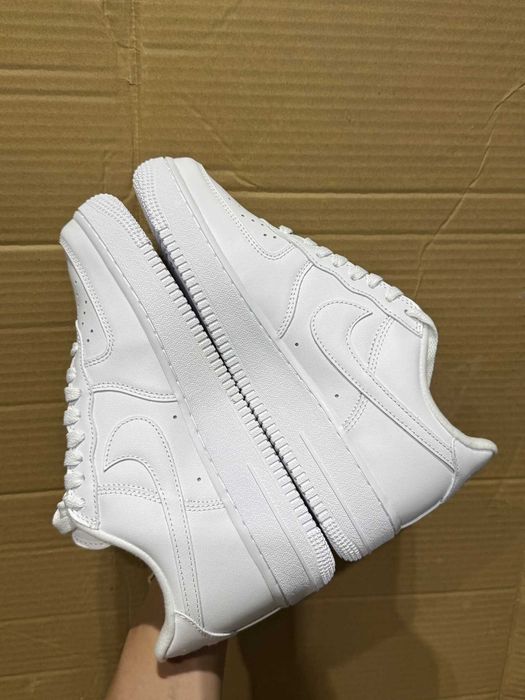 Nike Air Force 1 Supreme R. 42