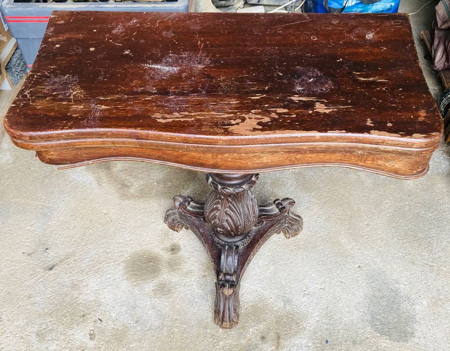 Mesa de jogo para restauro