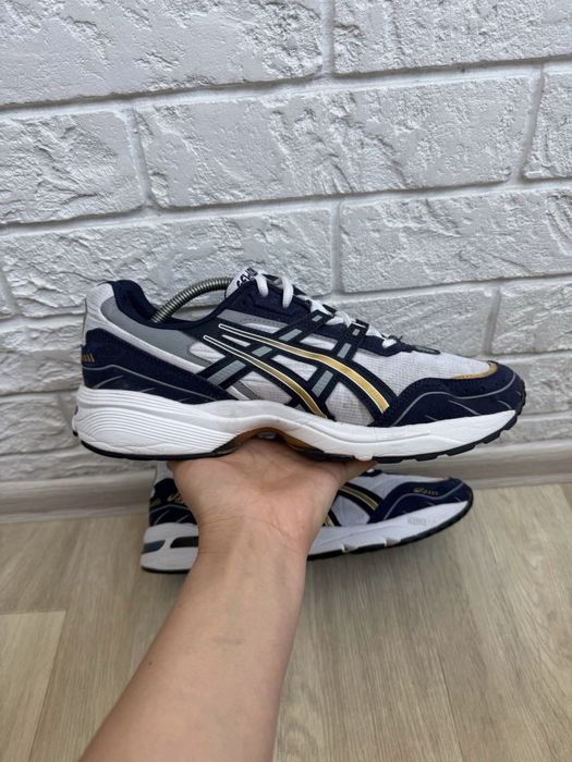 Кросівки Asics GEL-1090
