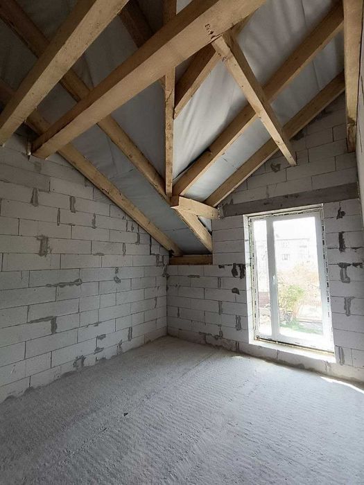 Продається ДУПЛЕКС з гаражем та власним подвір'ям, СОЦ. програми