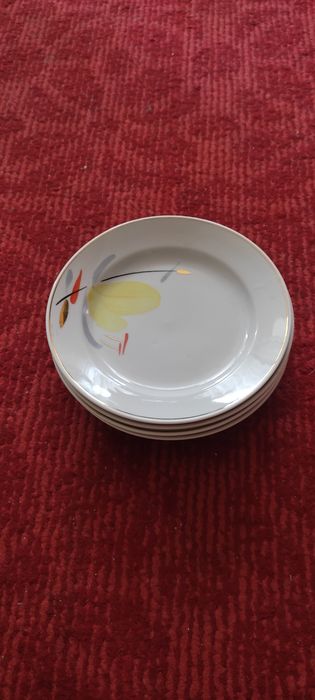 Набор мелких тарелочек