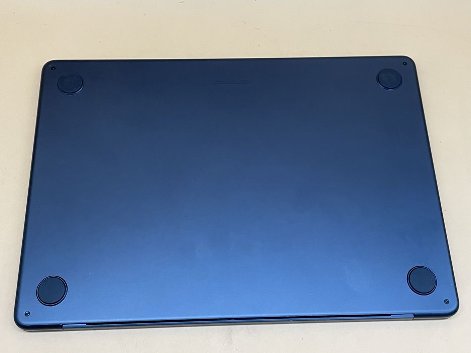 Macbook air 2022 m2 256 gb