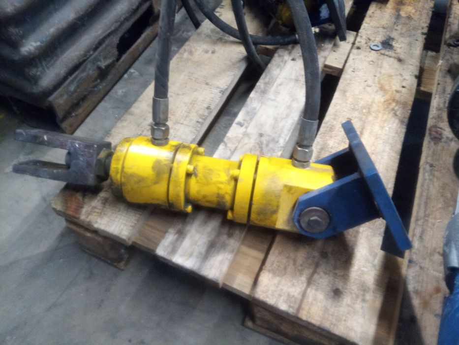 Siłowniki hydrauliczne