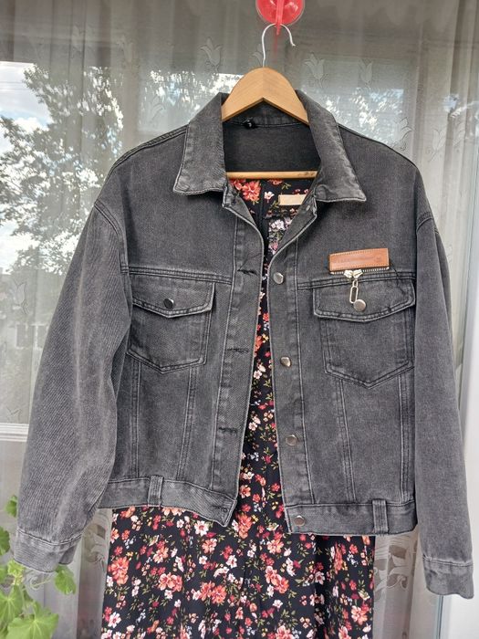 Джинсовка, вітровка 44-48 стані нової