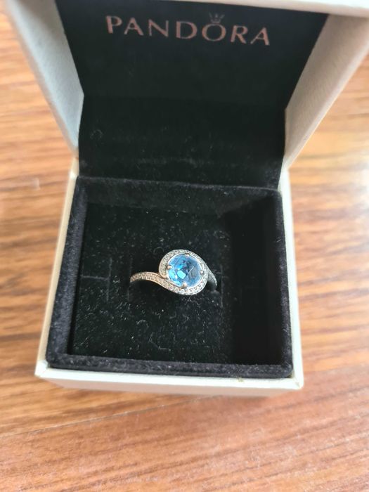 Anel Pandora pedra azul