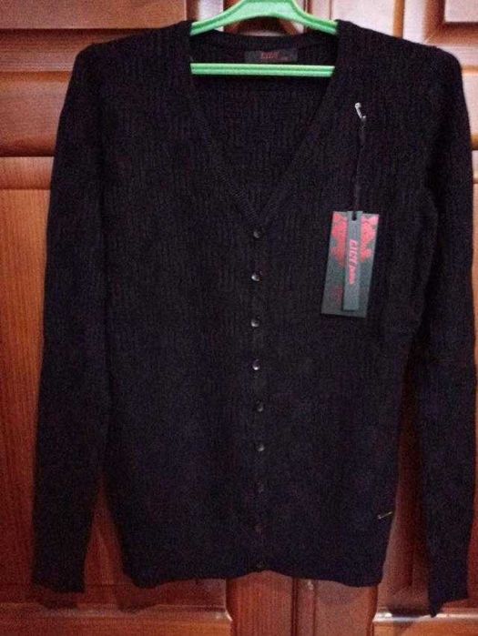 Кофта із м’якого трикотажу