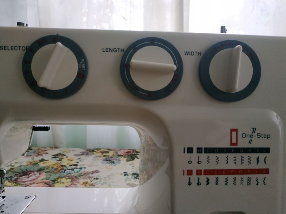 Швейна машинка Termozeta inventa 300 потужність 70 w.: 3 900 грн