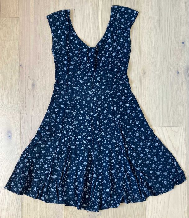 Sukienka czarna vintage wiskoza kwiaty francuska r. S