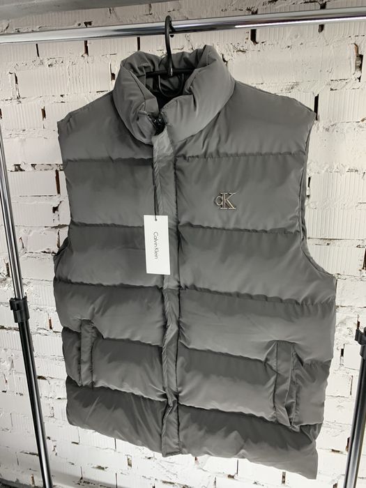 Чоловіча Жилетка/Calvin Klein/ Жилет унісекс