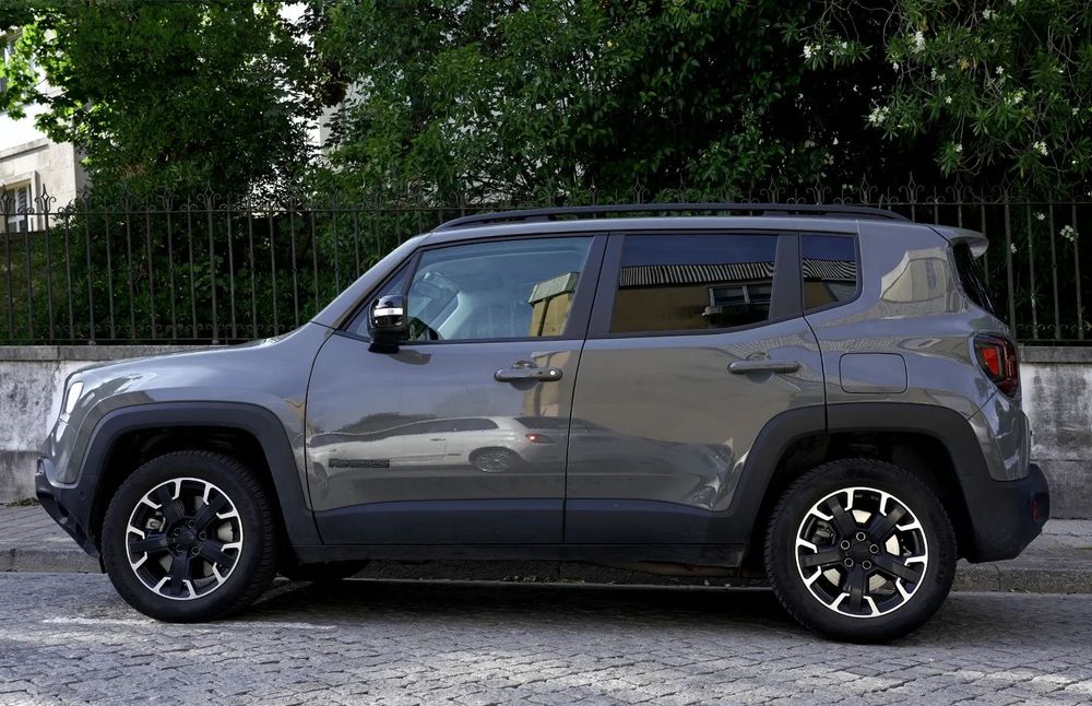 Jeep Renegade531655816759234561