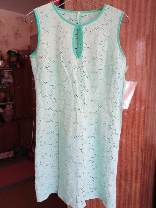 Літня сукня , в ідеальному стані.