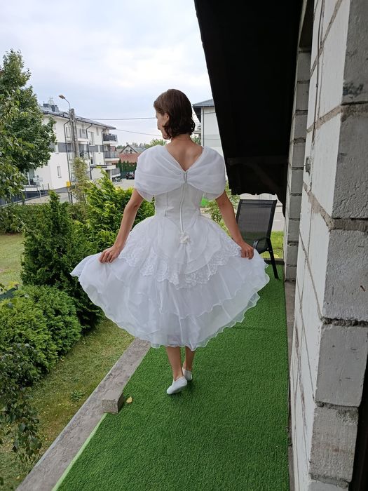 Suknia ślubna midi r. 38