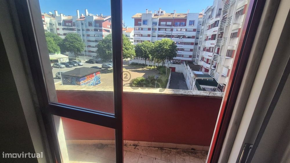 T2 na Cavaleira com parqueamento