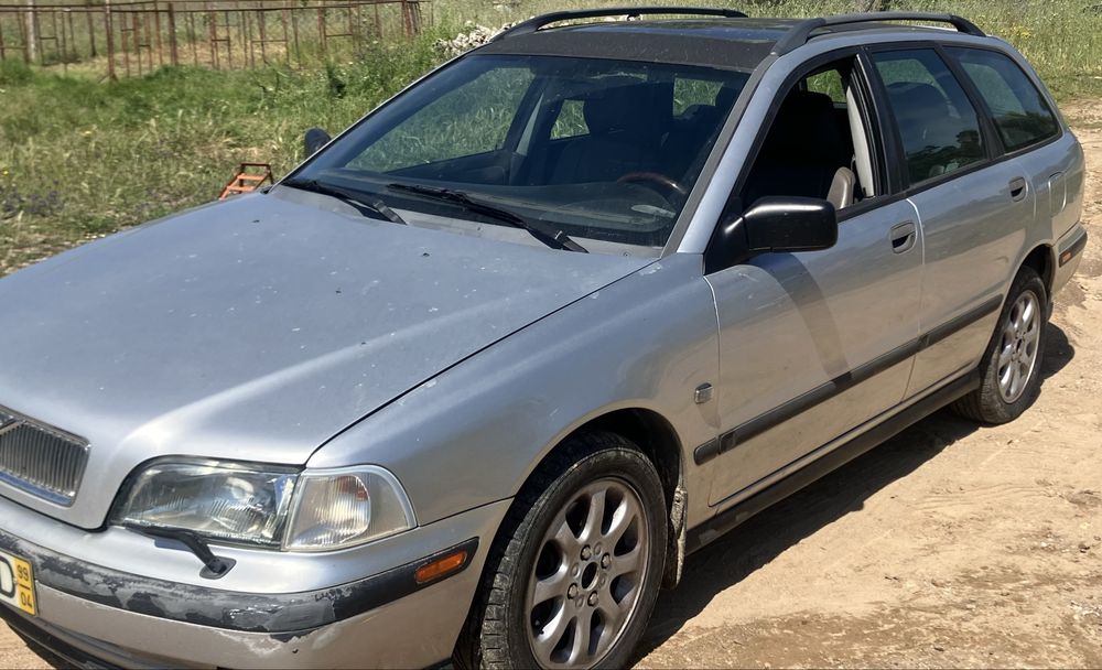 Vendo ou troco por carrinha de caixa fechada