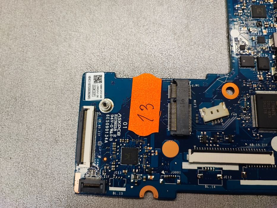 Нерабочие материнский платы для ноутбуков.