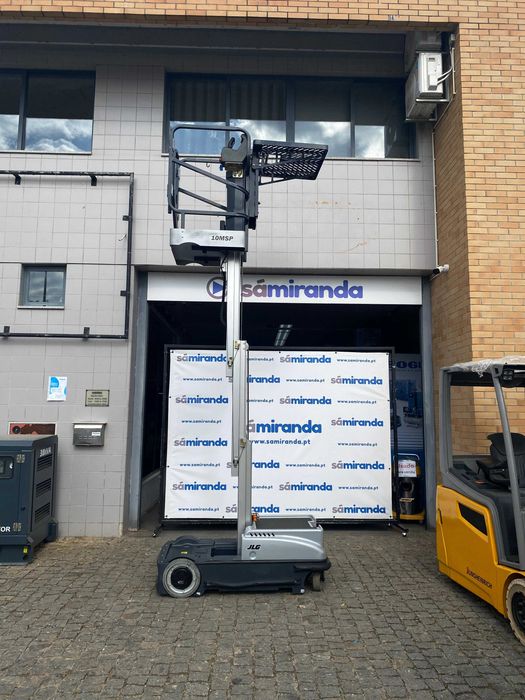 Plataforma elevatória JLG 10 MSP