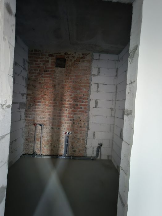 Продам 2-ох кімнатну квартиру в статусній новобудові в центрі міста