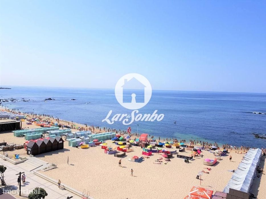 Apartamento T1+1, Como Novo, na 1ª Linha de Praia na Póvoa de Varzim