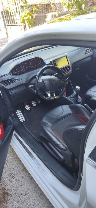 Peugeot 208 GTI full extras