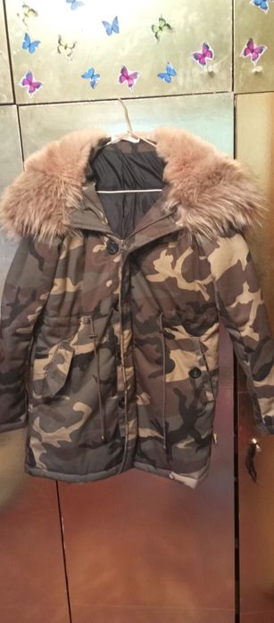 Куртка теплая,в идеальном состоянии