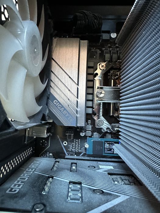 Komputer gamingowy RTX 3060/16 GB RAM (podkładka pod myszke Razer GRATIS)