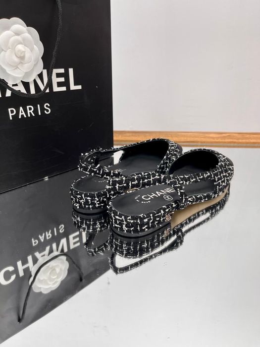 Chanel slingback