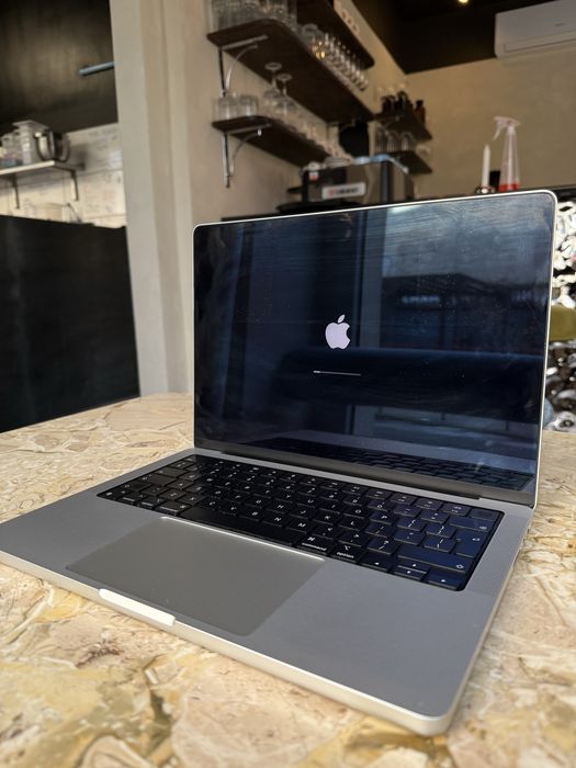 MacBook Pro 14” - M2 Pro 2023  / 16 GB RAM / 512 GB SSD