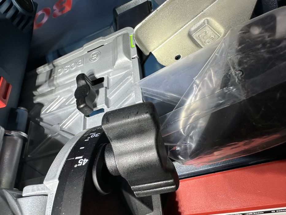 Ручна дискова пила Bosch GKS 55 GCE Нова