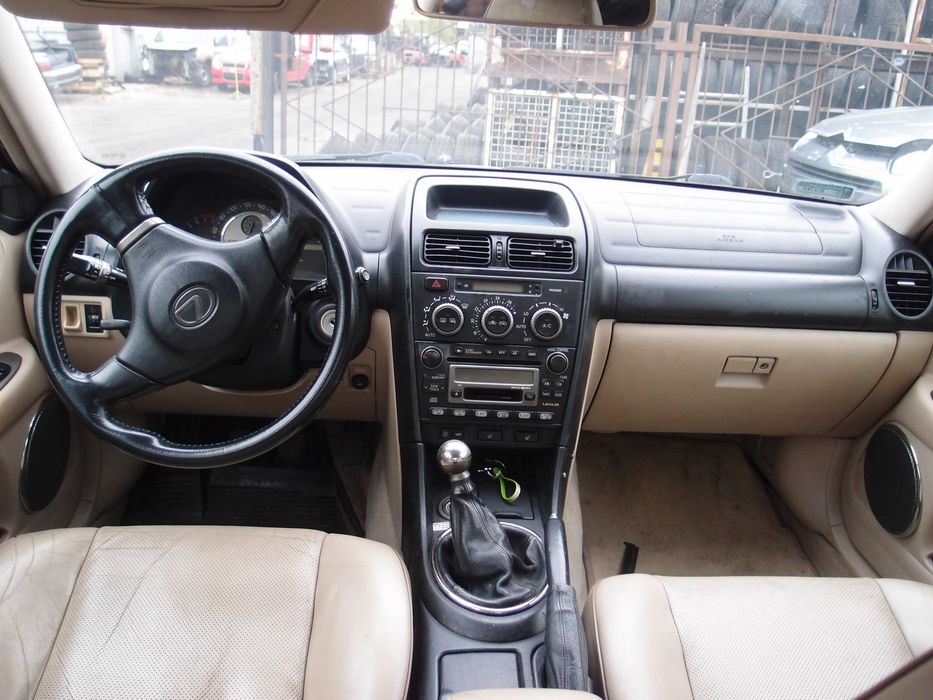 Lexus IS200 / 2.0 155km / 2001r. / na części