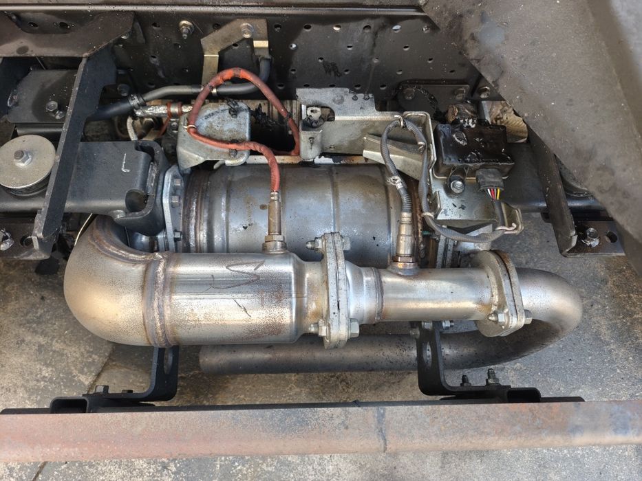Isuzu N1R tribasculante de 2021