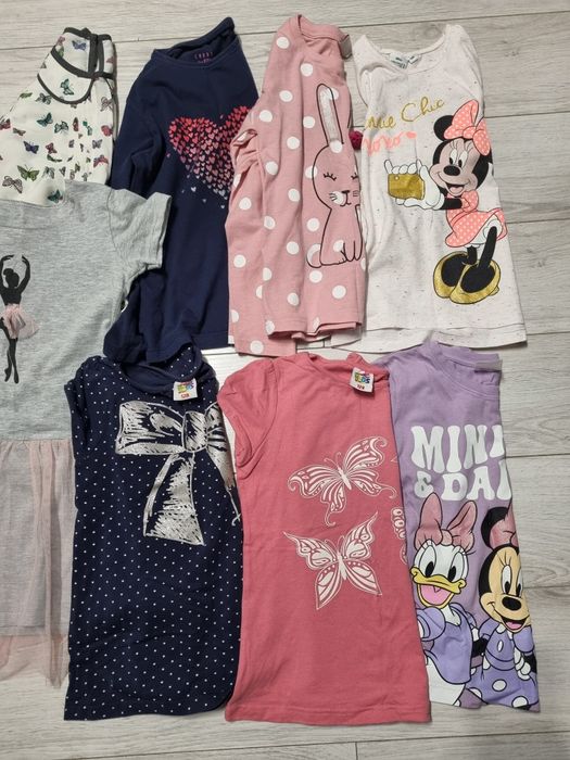 Zestaw ubranek dziewczęcych